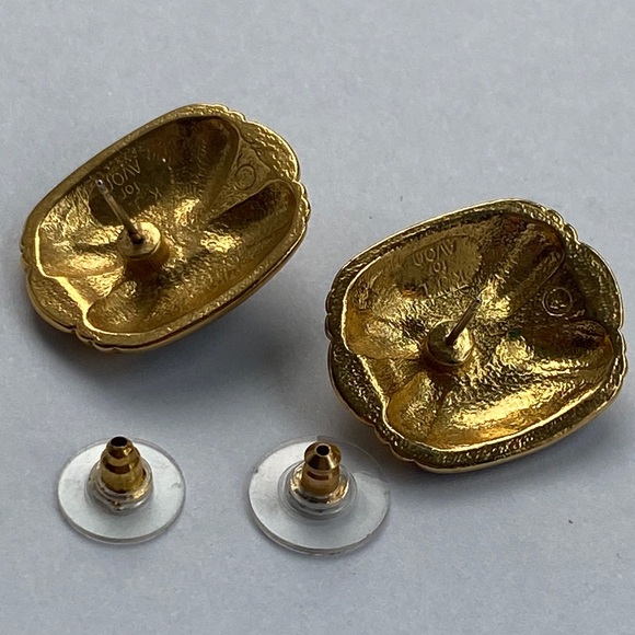 Kenneth Jay Lane Gold and Black Earrings with Green Accent - Picture 4 of 4